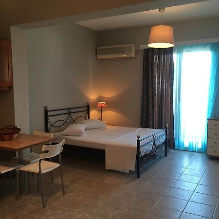 L'S Apartments Mavrovoúnion Екстериор снимка