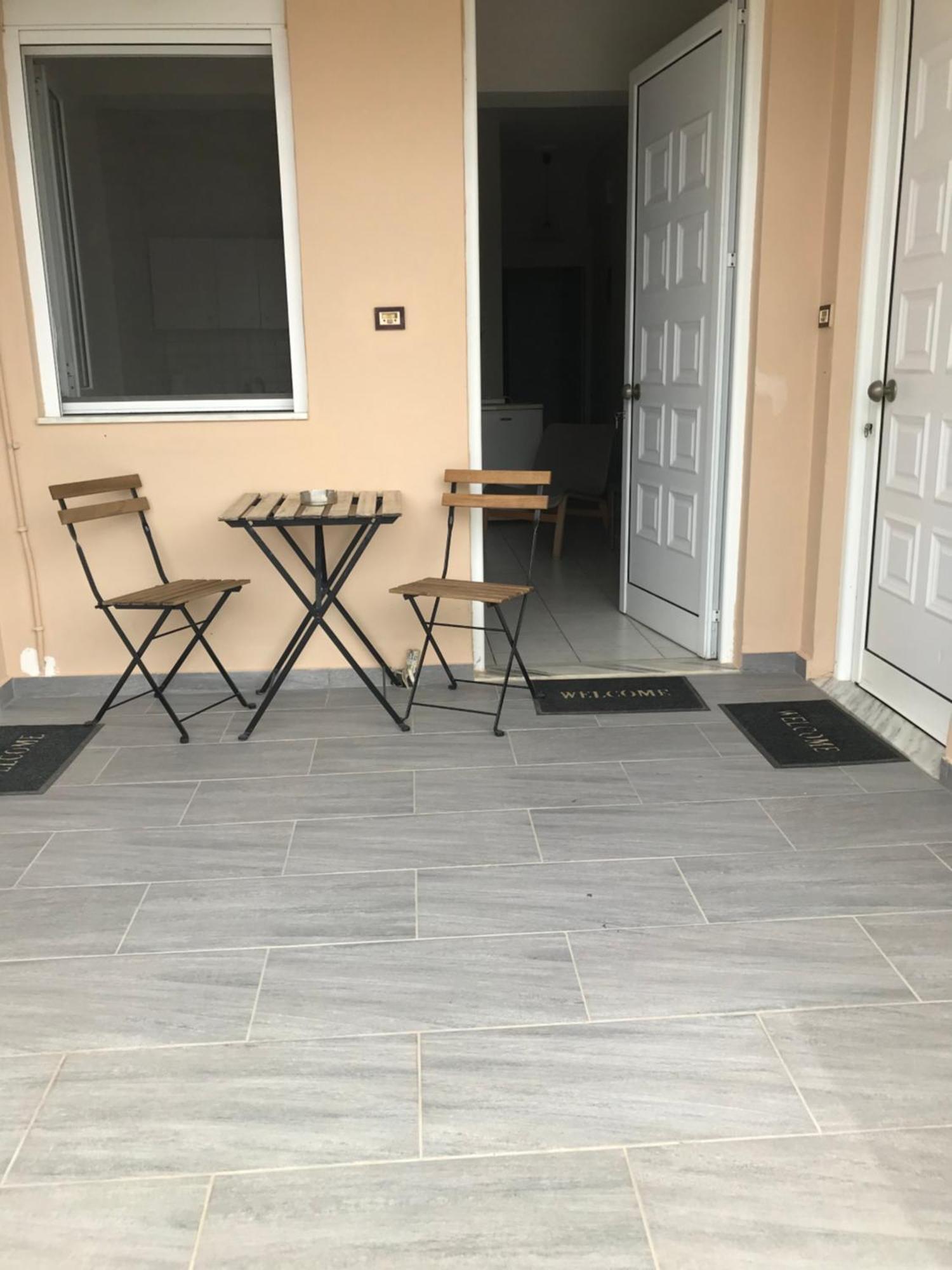 L'S Apartments Mavrovoúnion Екстериор снимка