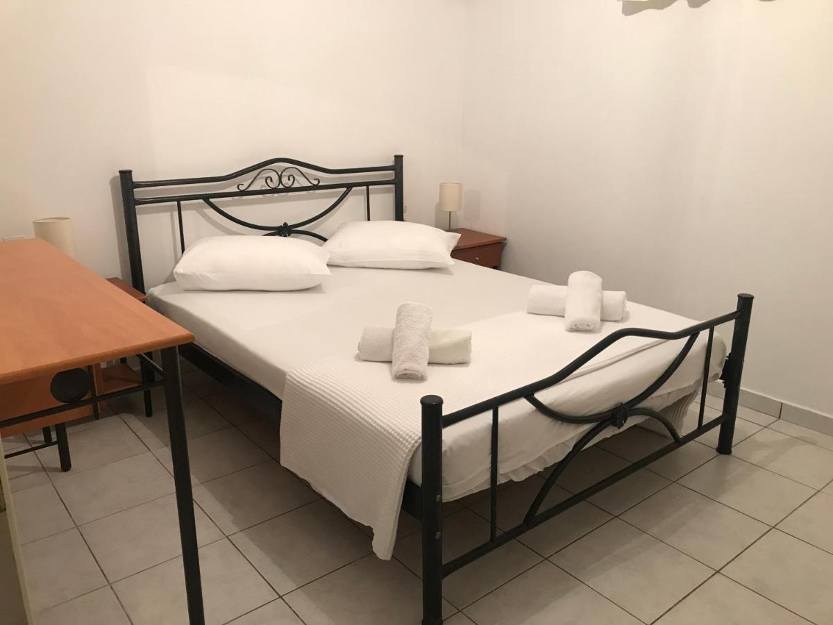 L'S Apartments Mavrovoúnion Екстериор снимка