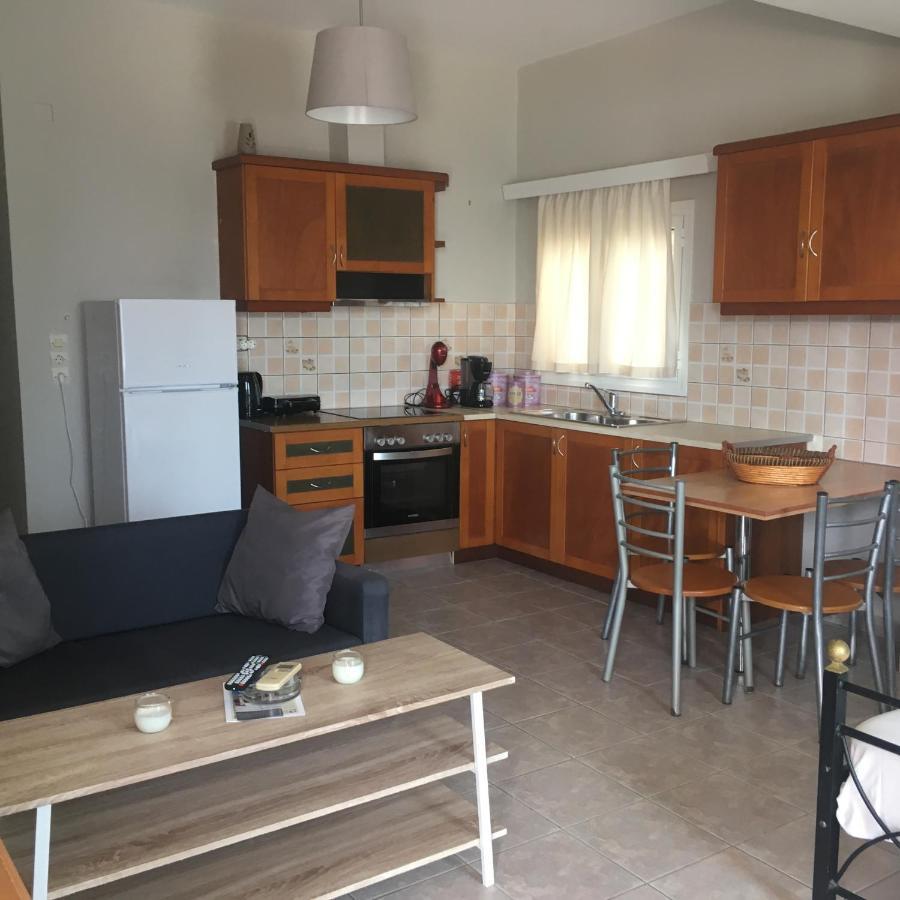 L'S Apartments Mavrovoúnion Екстериор снимка