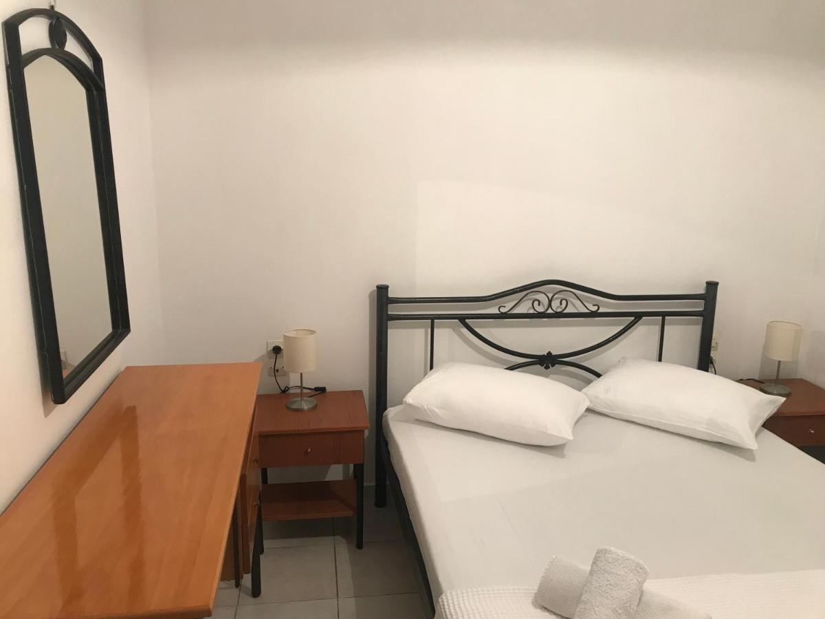 L'S Apartments Mavrovoúnion Екстериор снимка