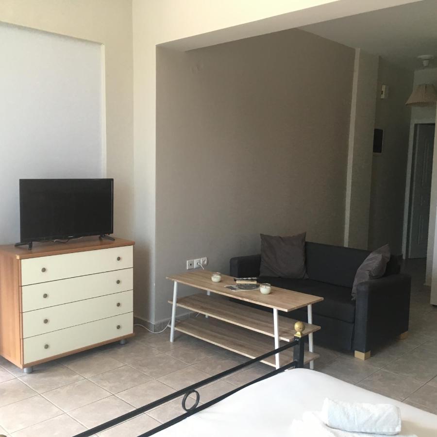 L'S Apartments Mavrovoúnion Екстериор снимка